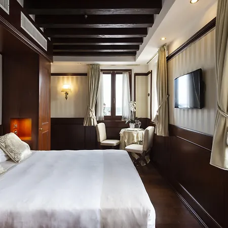Bucintoro Hotel 4*