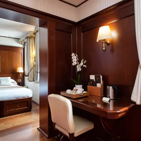 Bucintoro Hotell 4*