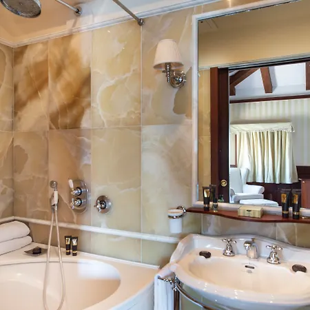 Bucintoro Hotell 4*
